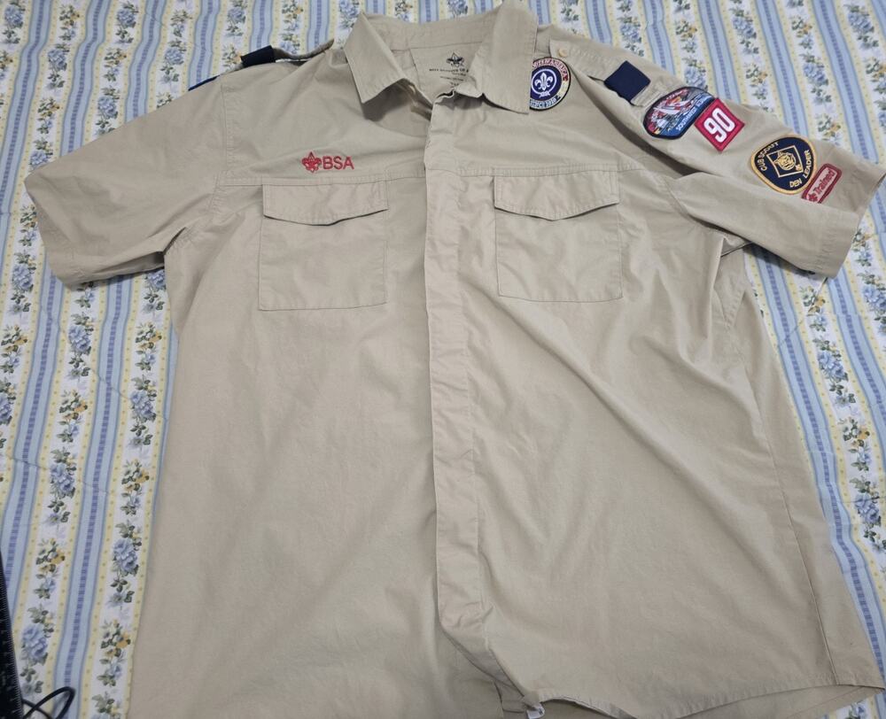 Boy Scouts of America BSA Men's Shirt Tan 2X-Large XXL Sewn Patches Short Sleeve